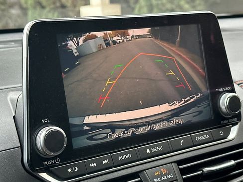 Used 2022 Nissan Altima 2.5 SR image 22