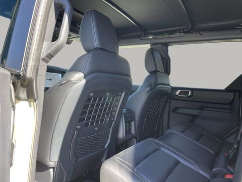 New 2025 Ford Bronco Badlands image 15
