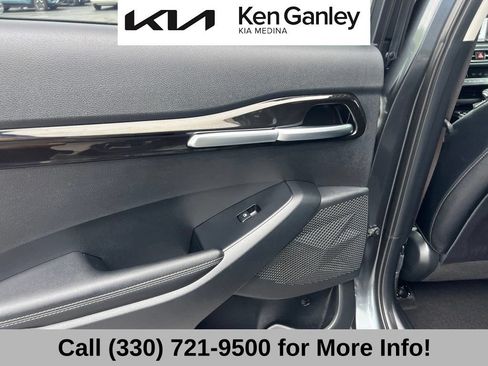 Certified 2025 Kia Seltos EX AWD/4WD image 48