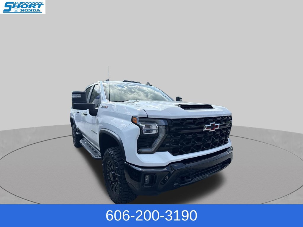 Used 2024 Chevrolet Silverado 2500 ZR2 AWD/4WD image 3