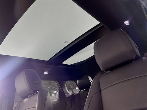 Used 2024 Land Rover Range Rover Evoque S image 18