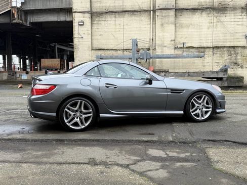 Used 2016 Mercedes-Benz SLK 350 image 9