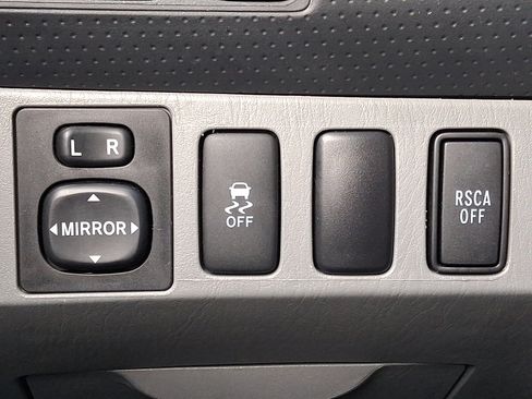 Used 2010 Toyota Tacoma PreRunner image 24