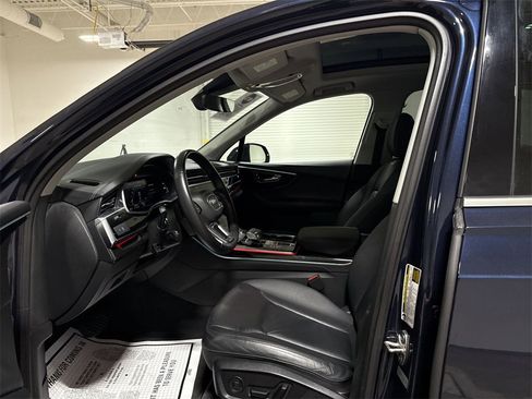 Used 2024 Audi Q7 3.0T Premium Plus image 21