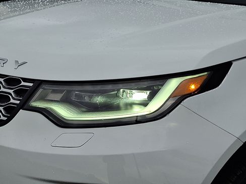 New 2026 Land Rover Discovery Limited Edition image 7