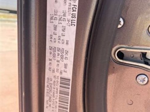 Used 2018 Dodge Journey SE w/ Popular Equipment Group image 19