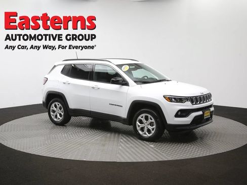 Used 2024 Jeep Compass Latitude AWD/4WD image 46