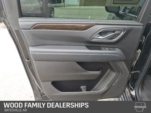 Used 2022 GMC Yukon XL SLE image 25