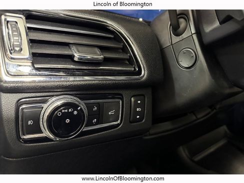 Used 2020 Lincoln Navigator Reserve AWD/4WD image 26