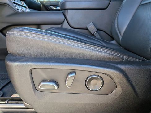 Used 2021 GMC Yukon Denali w/ Denali Premium Package image 21
