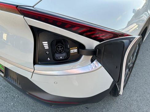 Used 2024 Kia EV6 Light image 58