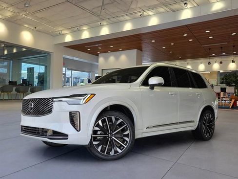 New 2026 Volvo XC90 B6 Ultra w/ Protection Package AWD/4WD image 4