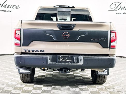 Used 2024 Nissan Titan PRO-4X w/ Pro-4x Convenience Package image 5