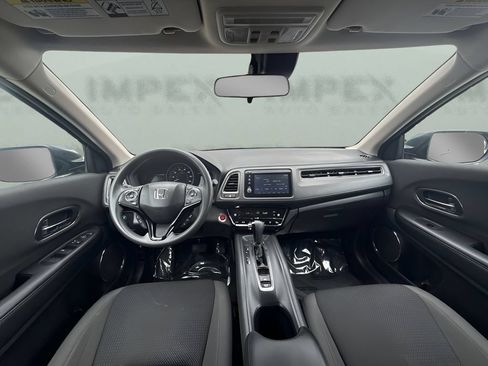 Used 2019 Honda HR-V EX image 8