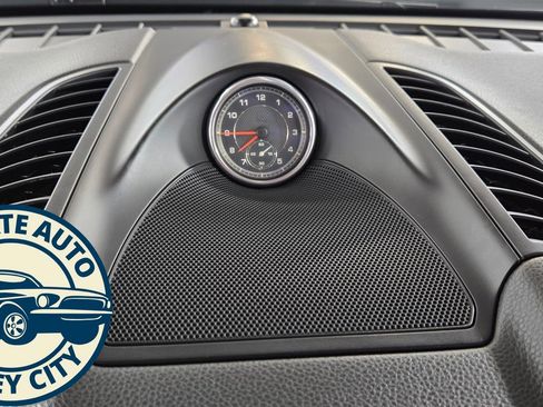 Used 2018 Porsche Cayenne Platinum Edition image 14