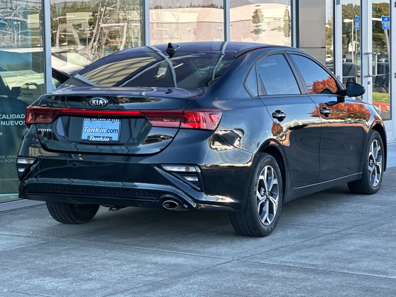 Used 2020 Kia Forte LXS FWD image 4