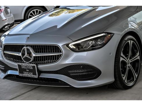 Certified 2025 Mercedes-Benz C 300 4MATIC Sedan image 4