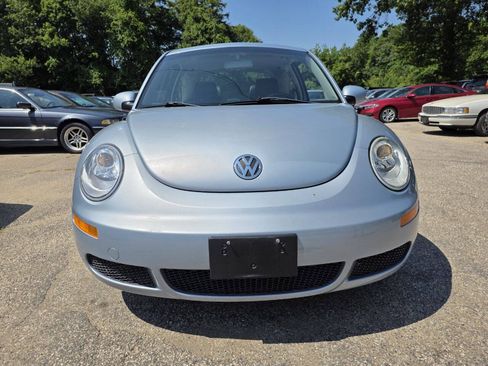 Used 2009 Volkswagen Beetle S FWD image 5