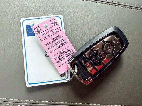 New 2025 Lincoln Corsair Grand Touring image 41