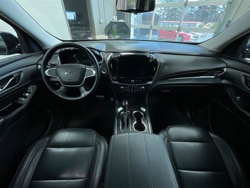 Used 2020 Chevrolet Traverse RS FWD image 22