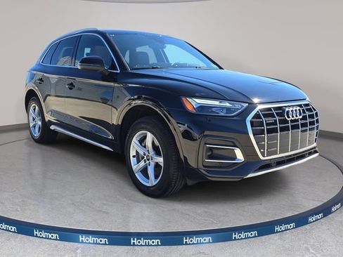 Used 2023 Audi Q5 2.0T Premium w/ Convenience Package image 4