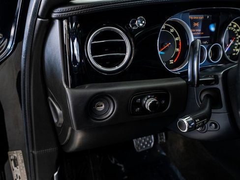 Used 2015 Bentley Flying Spur V8 image 35