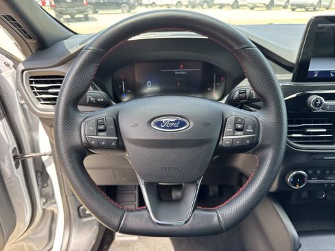 Used 2025 Ford Escape ST-Line FWD image 21