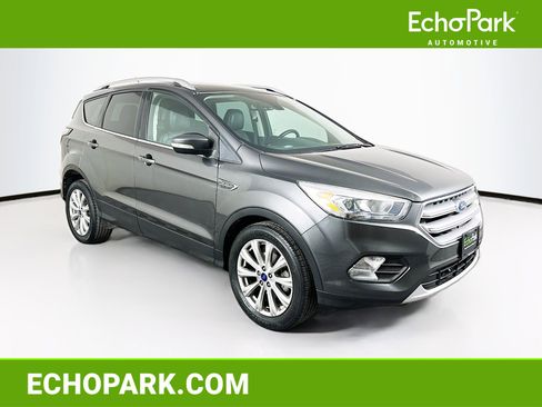 Used 2017 Ford Escape Titanium image 1
