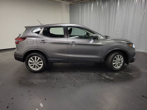 Used 2022 Nissan Rogue Sport S image 9
