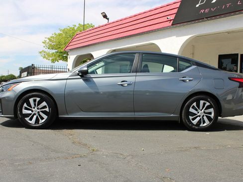 Used 2023 Nissan Altima 2.5 S image 40