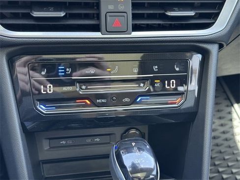 Certified 2025 Volkswagen Taos SEL image 12