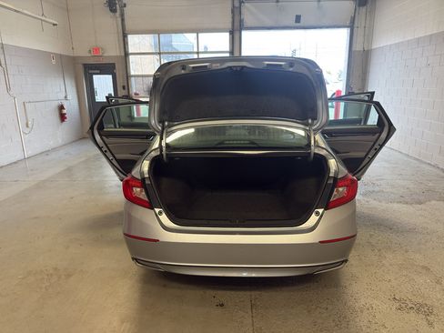 Used 2018 Honda Accord EX image 13
