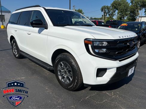 Used 2025 Ford Expedition Active AWD/4WD image 1