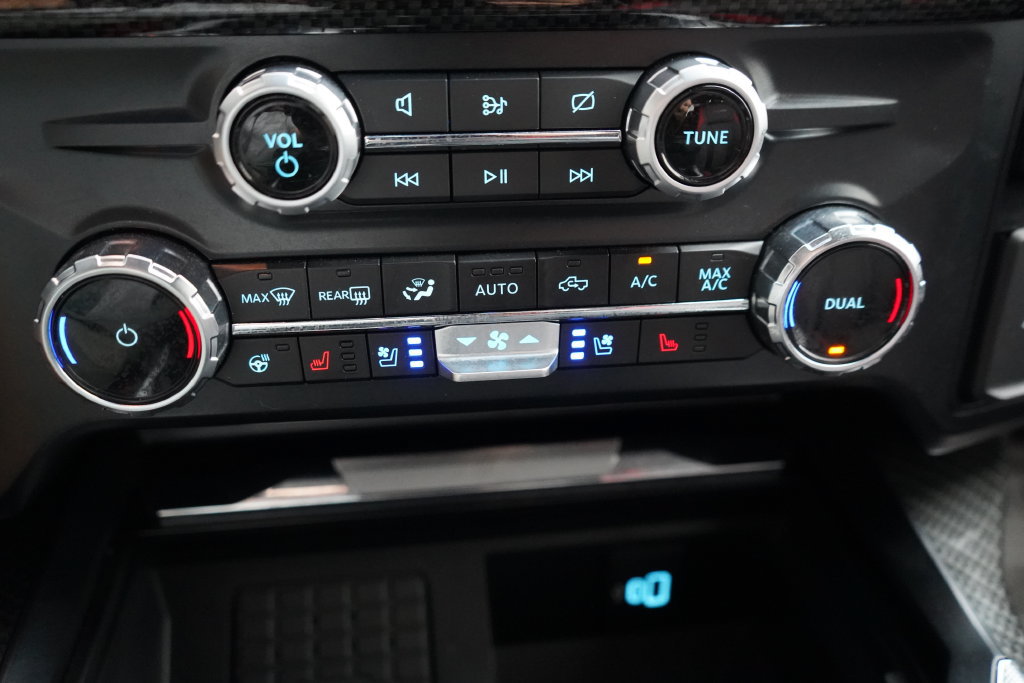 Used 2023 Ford F250 Lariat w/ Lariat Ultimate Package AWD/4WD image 45