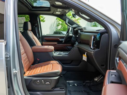 New 2026 GMC Sierra 3500 Denali Ultimate AWD/4WD image 10
