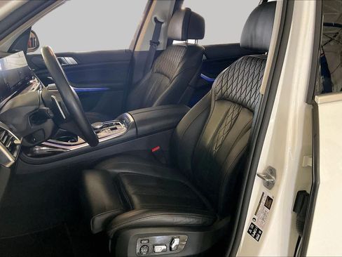 Used 2026 BMW X7 xDrive40i AWD/4WD image 7