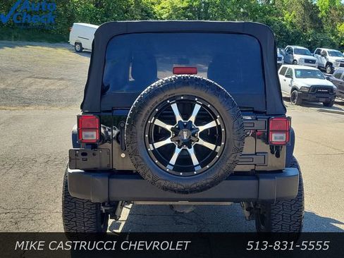 Used 2016 Jeep Wrangler Unlimited Sport w/ Quick Order Package 24S AWD/4WD image 4