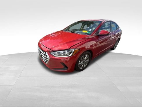 Used 2017 Hyundai Elantra SE FWD image 2