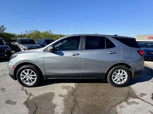 Used 2023 Chevrolet Equinox LT image 2