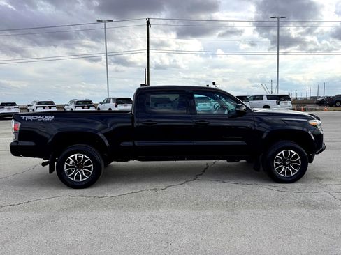 Used 2021 Toyota Tacoma TRD Sport w/ Technology Package image 5