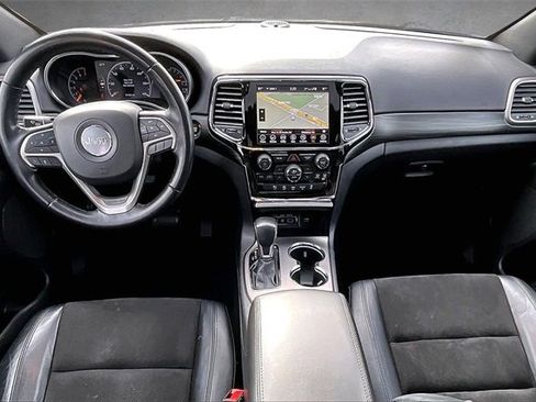 Used 2021 Jeep Grand Cherokee Laredo X image 12