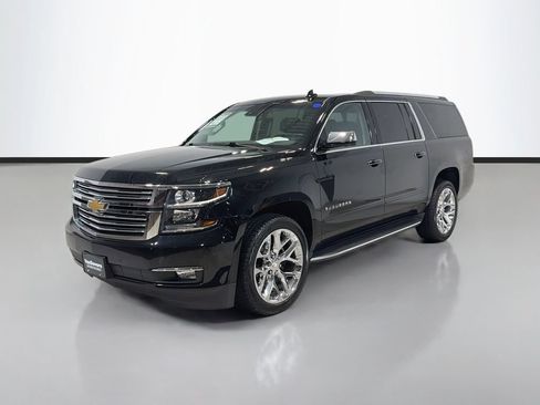 Used 2019 Chevrolet Suburban Premier w/ Max Trailering Package AWD/4WD image 5