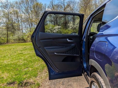 Used 2019 Hyundai Santa Fe Limited image 11