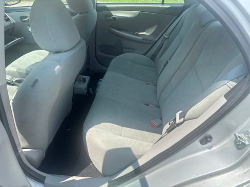 Used 2013 Toyota Corolla LE FWD image 31
