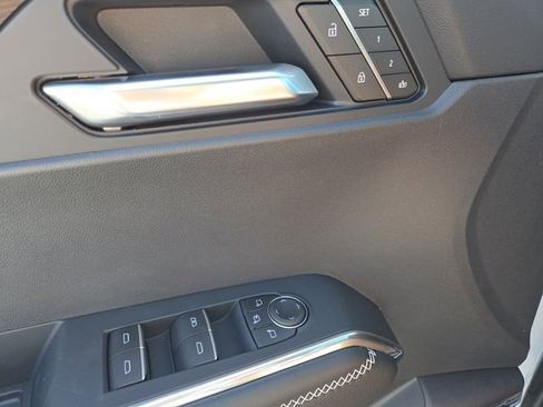 New 2026 GMC Acadia Denali w/ Super Cruise Package image 10