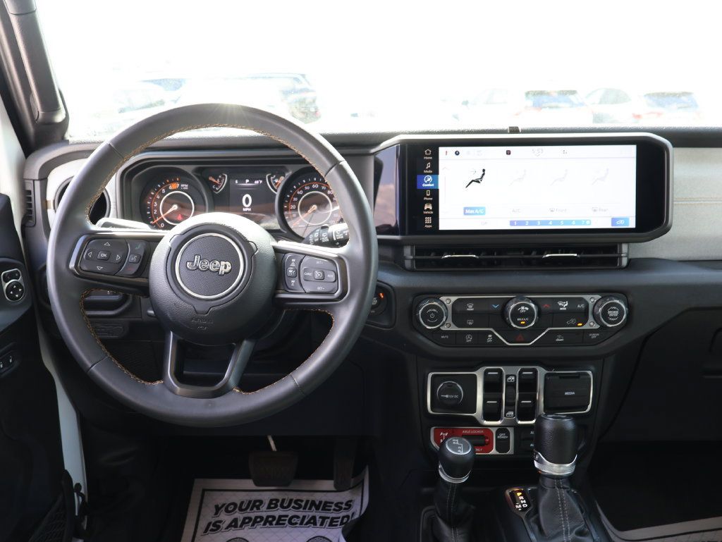 Used 2024 Jeep Wrangler Unlimited Sport AWD/4WD image 17