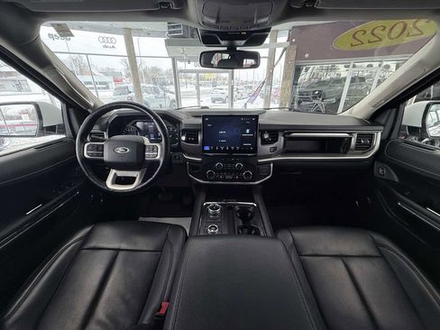 Used 2022 Ford Expedition XLT image 34
