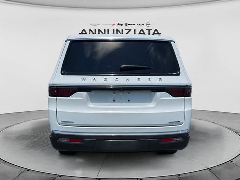 Used 2022 Jeep Wagoneer Series II w/ Premium Group I AWD/4WD image 4