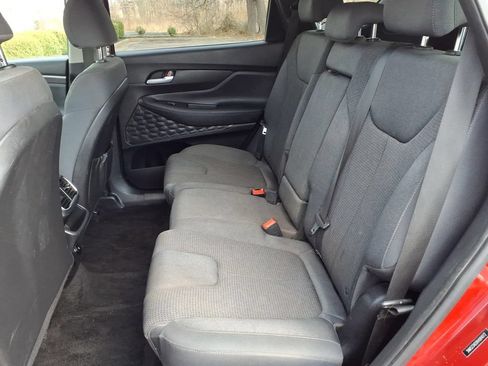 Used 2019 Hyundai Santa Fe SE FWD image 18