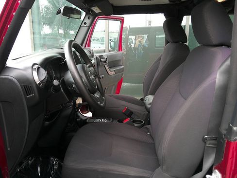 Used 2013 Jeep Wrangler Sport AWD/4WD image 9